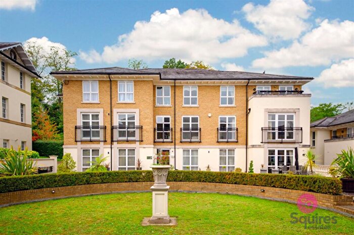3 Bedroom Flat For Sale In St. Vincents Lane, Mill Hill, London, NW7