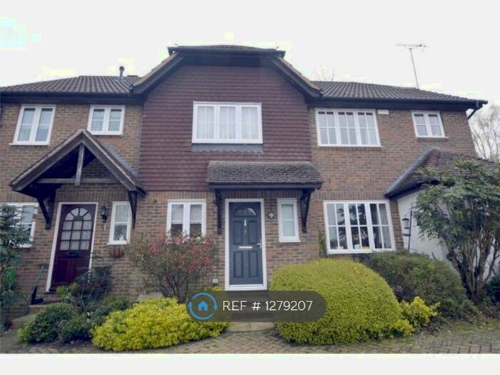 2 Bedroom Terraced House To Rent In Silk Mills Close, Sevenoaks TN14