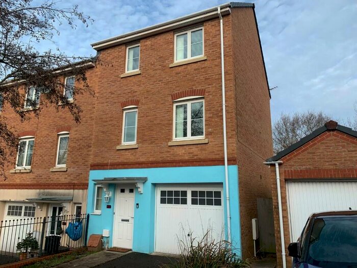 3 Bedroom Semi-Detached House To Rent In Underwood Place, Brackla, CF31