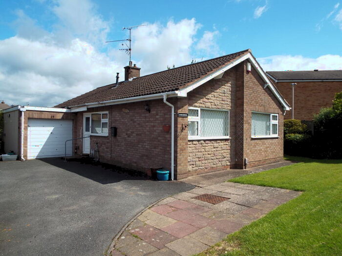 2 Bedroom Detached Bungalow To Rent In Dean Close, Mansfield, NG18