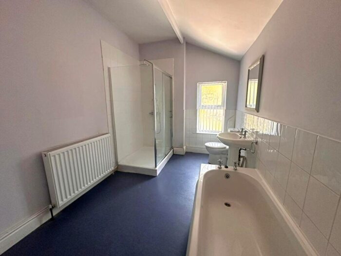 2 Bedroom End Of Terrace House To Rent In Gravelly Lane, Birmingham, West Midlands, B23