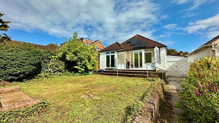 2 Bedroom Chalet For Sale In Park View, Hastings, TN34