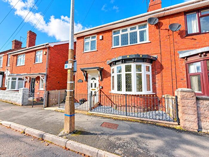 3 Bedroom Semi-Detached House For Sale In Victoria Street, Brierley Hill, DY5