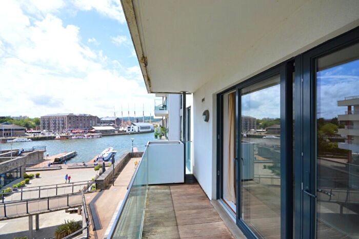 2 Bedroom Flat To Rent In Millennium Promenade, Bristol, BS1