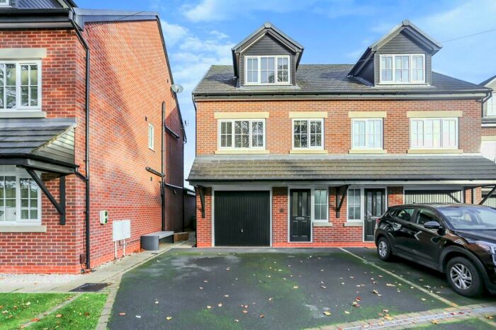 4 Bedroom Semi-Detached House To Rent In Grimshaw Lane, Bollington, Macclesfield, Cheshire, SK10