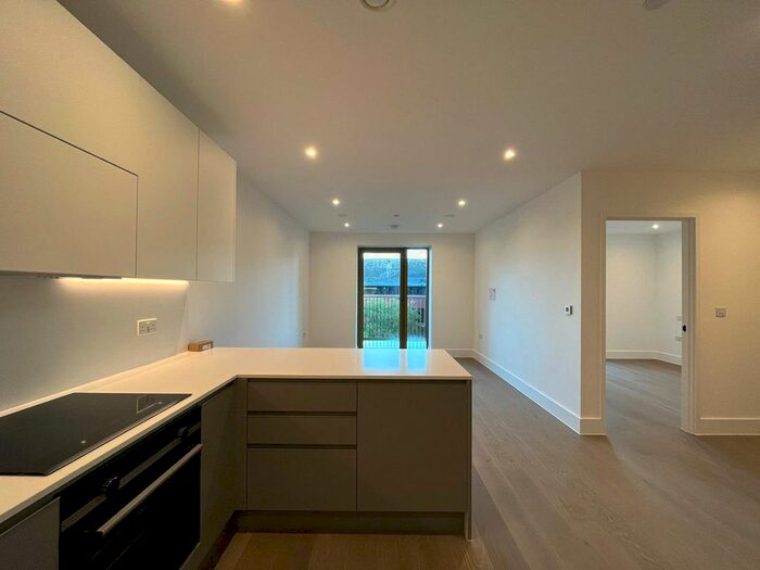 1 Bedroom Flat To Rent In Lily House, Brentford, TW8