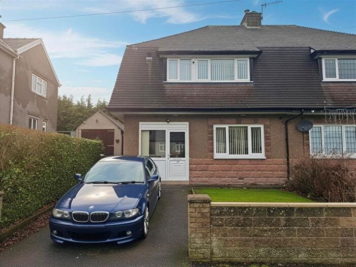 3 Bedroom Semi Detached House For Sale In Anncroft Road, Buxton, SK17