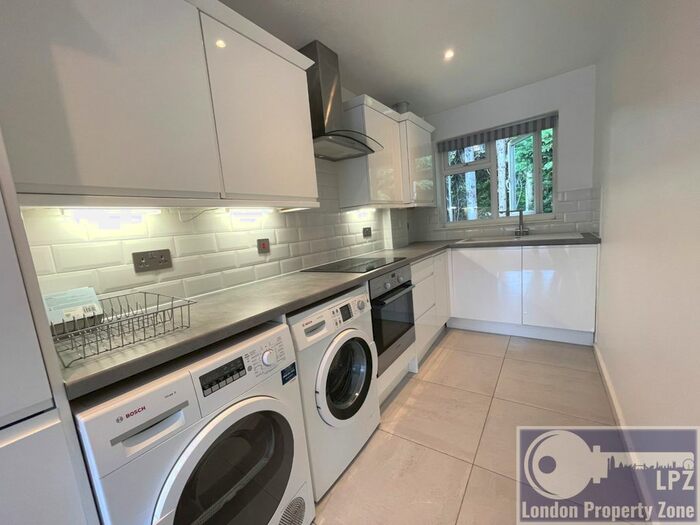1 Bedroom Maisonette To Rent In Beeton Close, Hatch End, Pinner, HA5