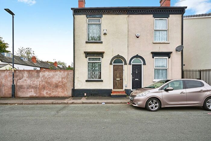 3 Bedroom Semi-Detached House For Sale In Villiers Street, Walsall, West Midlands, WS1