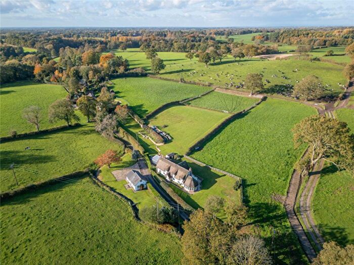 4 Bedroom Detached House For Sale In Fanshawe Lane, Henbury, Macclesfield, Cheshire, SK11