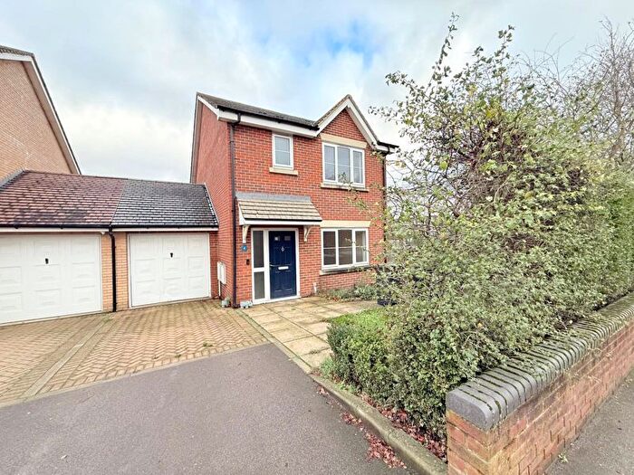 3 Bedroom Detached House To Rent In Rockfield Drive, Sundon Park Road, Luton, LU3