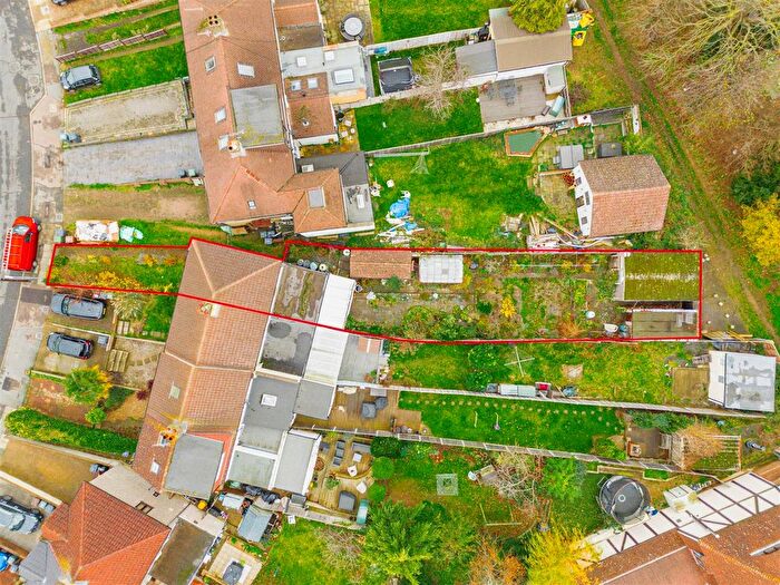 3 Bedroom End Terrace House For Sale In Ashen Drive, Dartford, DA1