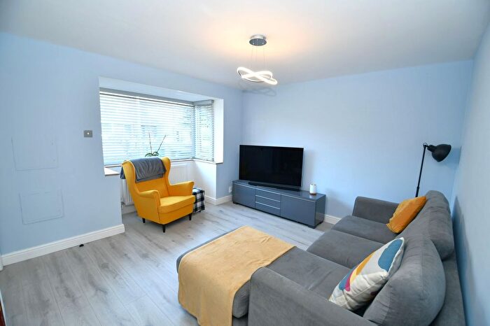3 Bedroom Terraced House For Sale In Brentwood, Salford, M6