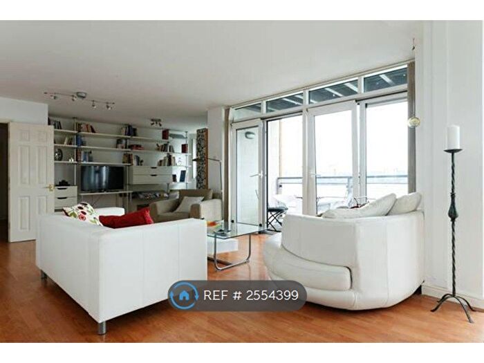 3 Bedroom Flat To Rent In Lowestoft Mews, London, E16