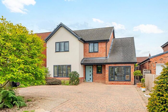 4 Bedroom Detached House For Sale In Towthorpe Road, Haxby, York, YO32