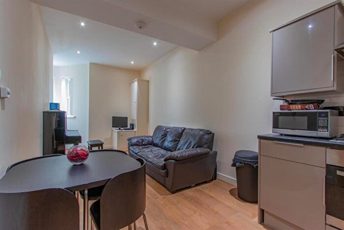 2 Bedroom Private Halls To Rent In Richmond Road, Roath, CF24