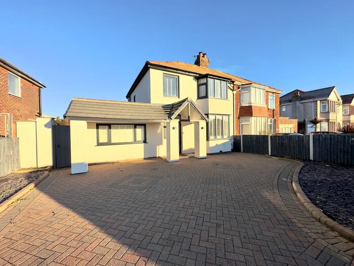3 Bedroom Semi-Detached House To Rent In Bispham Road, Blackpool, Lancashire, FY2