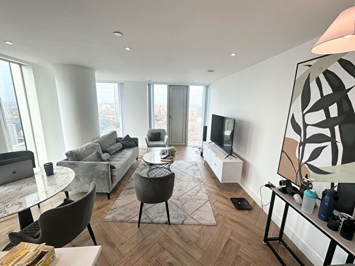 2 Bedroom Flat To Rent In Chester Road, Manchester, M15