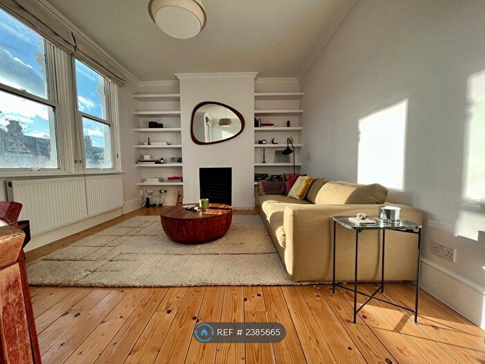 2 Bedroom Flat To Rent In Ferndale Road, London, N15