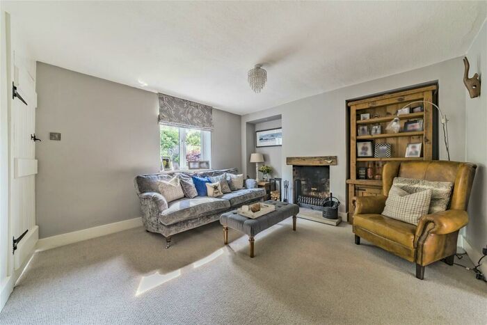3 Bedroom Terraced House For Sale In Ripley, Surrey, GU23