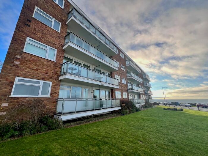 2 Bedroom Flat To Rent In Clarence Court, Hunstanton, PE36