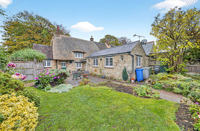 3 Bedroom Cottage For Sale In Warkton, NN16