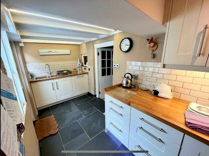2 Bedroom Cottage For Sale In Church Street, Braunton, EX33