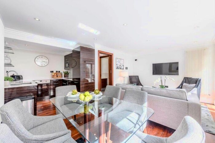 3 Bedroom Flat To Rent In Kensington Gardens Sq, London, W2