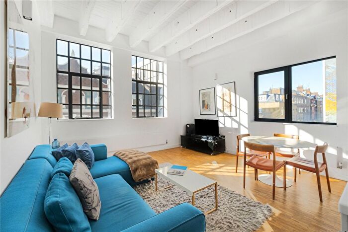 3 Bedroom Flat To Rent In Leather Lane, London, EC1N
