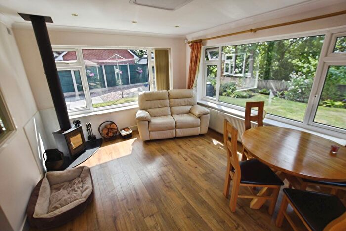 4 Bedroom Detached House For Sale In Bron Y Gamlas, Pontcysyllte, LL20