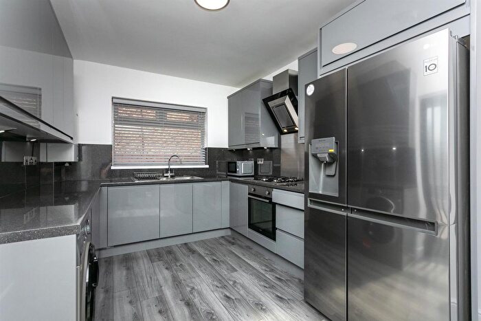 5 Bedroom End Terrace House To Rent In Hall Road, Manchester, M14