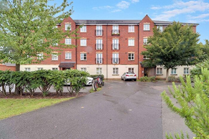 2 Bedroom Flat To Rent In Fount Court, Market Harborough, LE16