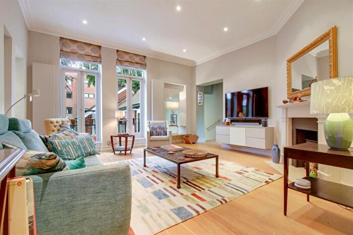 3 Bedroom Apartment To Rent In Hampstead Hill Gardens, Hampstead, NW3