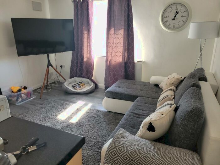 2 Bedroom Apartment To Rent In Galsworthy Walk, Netherton, L30