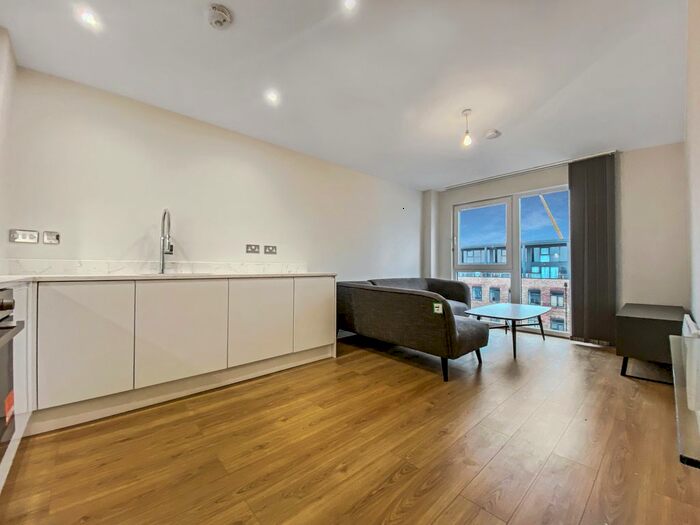 2 Bedroom Flat To Rent In Block B Victoria Riverside, Leeds City Centre, LS10