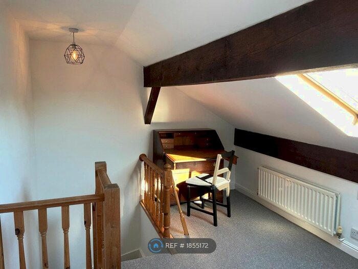 2 Bedroom End Of Terrace House To Rent In North Street, Rawdon, Leeds, LS19