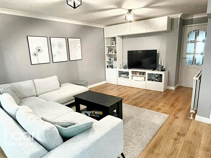 4 Bedroom Semi-Detached House For Sale In Bronte Close, Gants Hill, IG2