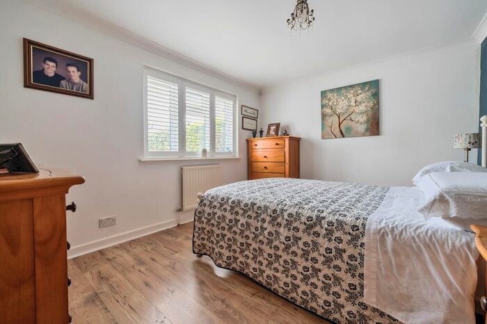 2 Bedroom Detached Bungalow For Sale In Old Farm Close, Bracklesham Bay, PO20