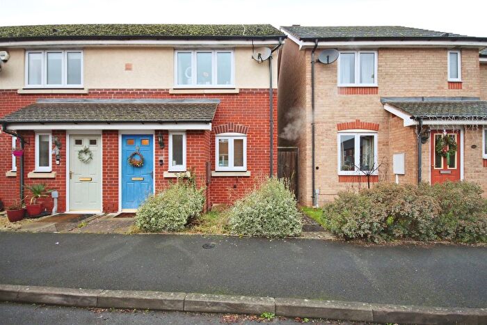 2 Bedroom End Of Terrace House For Sale In Swan Meadow, Chase Meadow Square, Warwick, CV34