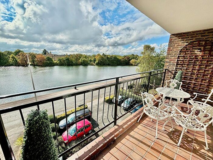 2 Bedroom Apartment To Rent In St Aubyns, Snaresbrook Road, E11