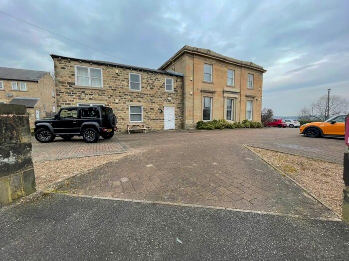 2 Bedroom Flat To Rent In Moorside Avenue, Crosland Moor, Huddersfield, HD4