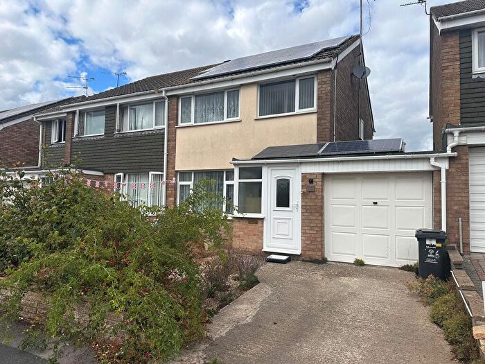 3 Bedroom Terraced House For Sale In Rowan Road, Rodbourne Cheney, Swindon, SN2