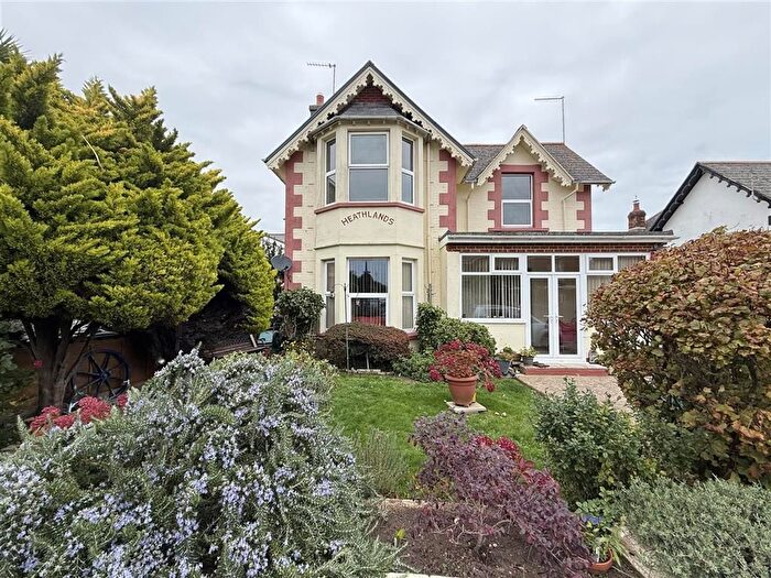 2 Bedroom Flat For Sale In Leed Street, Sandown, PO36