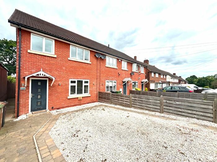 3 Bedroom End Of Terrace House To Rent In Old Lode Lane, Solihull, West Midlands, B92