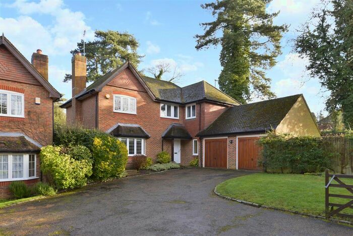 4 Bedroom Detached House To Rent In Aldersey Road, Guildford, GU1