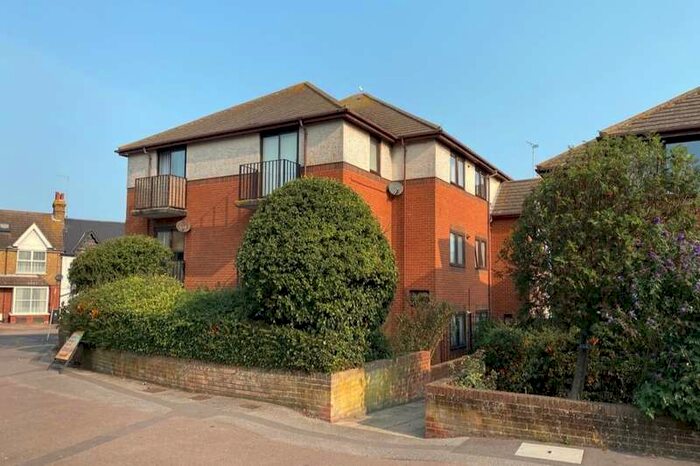 2 Bedroom Flat To Rent In George Hill Road, Broadstairs, CT10