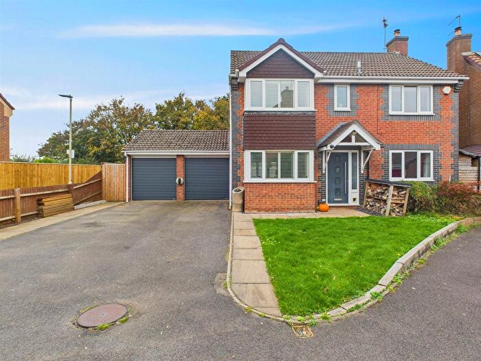 4 Bedroom Detached House For Sale In Brome Road, Abbeymead, Gloucester, GL4