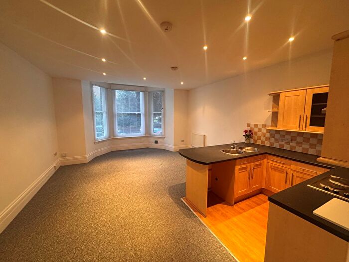 2 Bedroom Flat To Rent In Adrian Square, Westgate-On-Sea, CT8