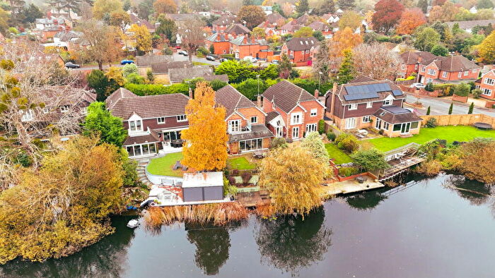 4 Bedroom Detached House For Sale In White Rock, Maidenhead River Area, SL6