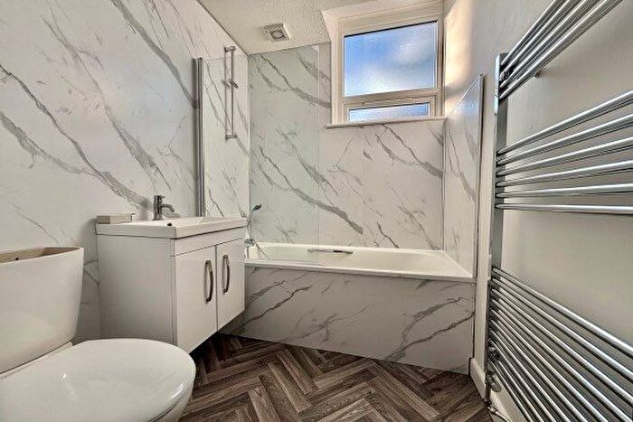 2 Bedroom Flat To Rent In Stubbington Avenue, Portsmouth, PO2